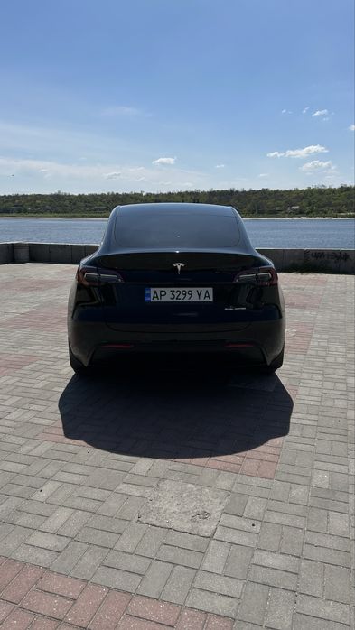 Tesla Model Y Long Range Dual Motor