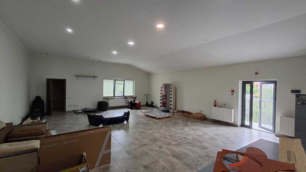 Оренда комерційного приміщення 135м2 на Набережній (об"їздна) _VV