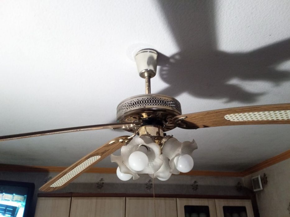 Люстра с вентилятором