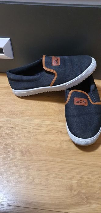 Calçado -Sapatos Homem