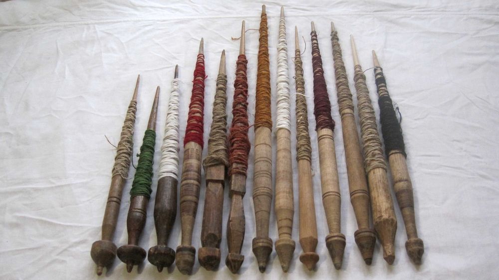 веретена давні прялки  робили дома нитки прядь прядка пряжа стара