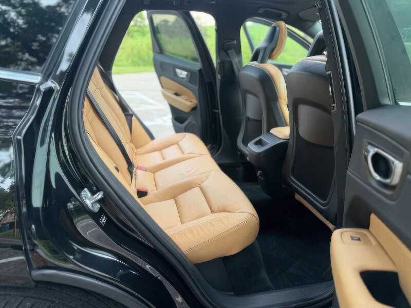2018 Volvo XC60 T5 Momentum
