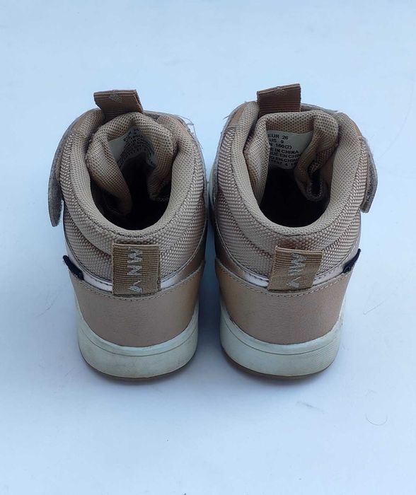 Bota Botim criança unissexo tamanho 26 marca H&M