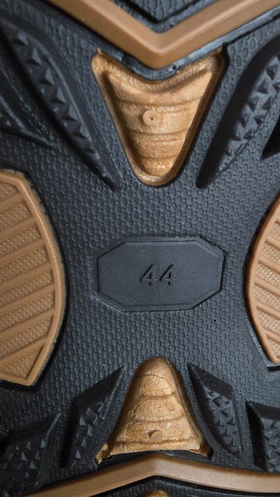 Buty nowe męskie zimowe w modnej kolorystyce rozmiar 44