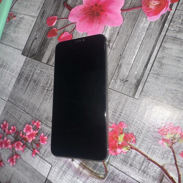 Iphone 11 pro max para venda com 33 capas