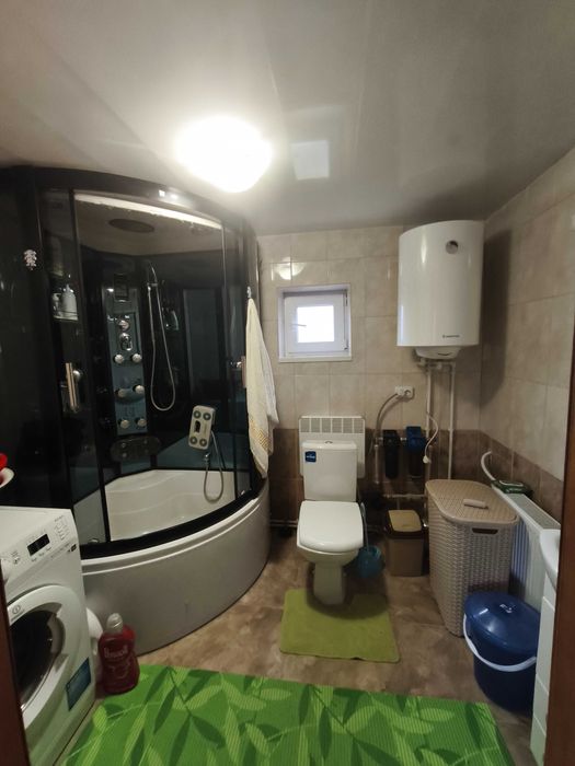 Продаж заміського будинку