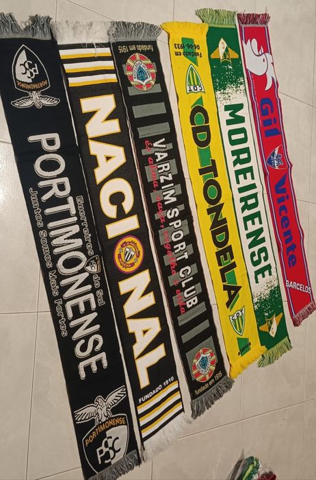 6 bufandas de futebol