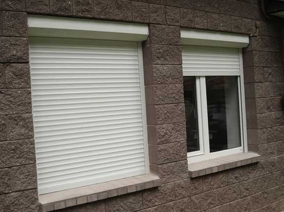 Ремонт Ролет та Воріт Чернівці