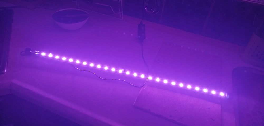 Lampa led do akwarium,  barwa niebieska.