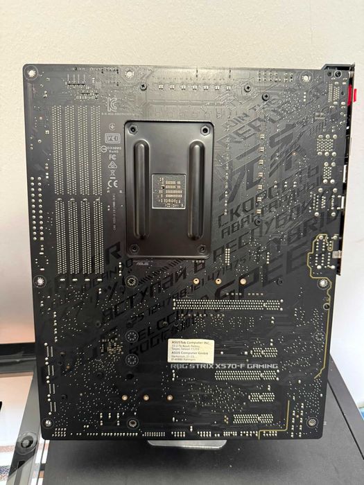 Bundle AMD Ryzen 5 3600X + ASUS ROG Strix X570-F + 16 GB RAM + SSD NVMe + HDD