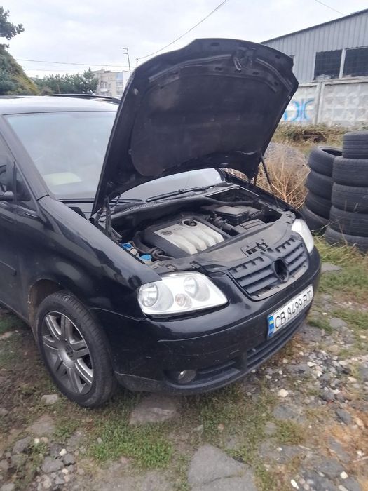Продам Туран 2006 автомат