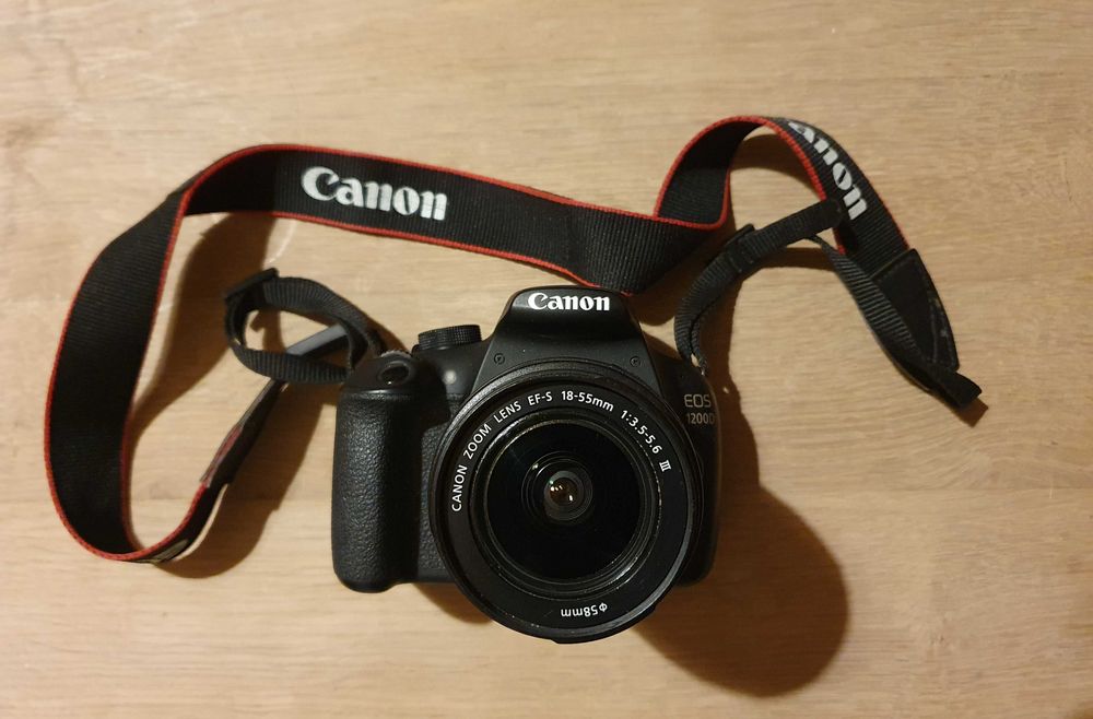 Aparat, lustrzanka cyfrowa Canon EOS 1200D + obiektyw, ładowarka