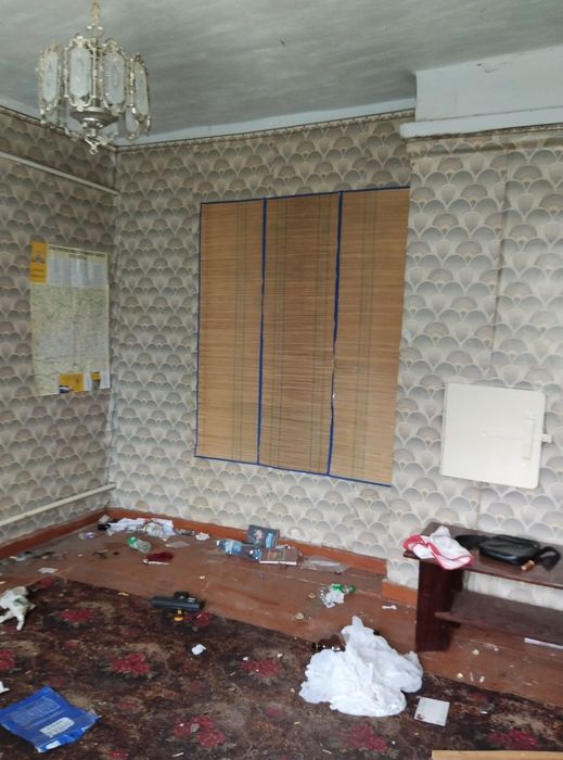 Півбудинку  з окремим двором,  50и2