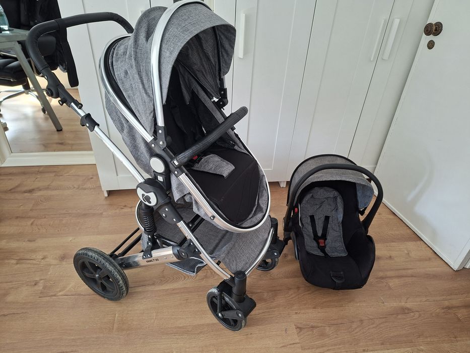 Carrinho bebé passeio em bom estado