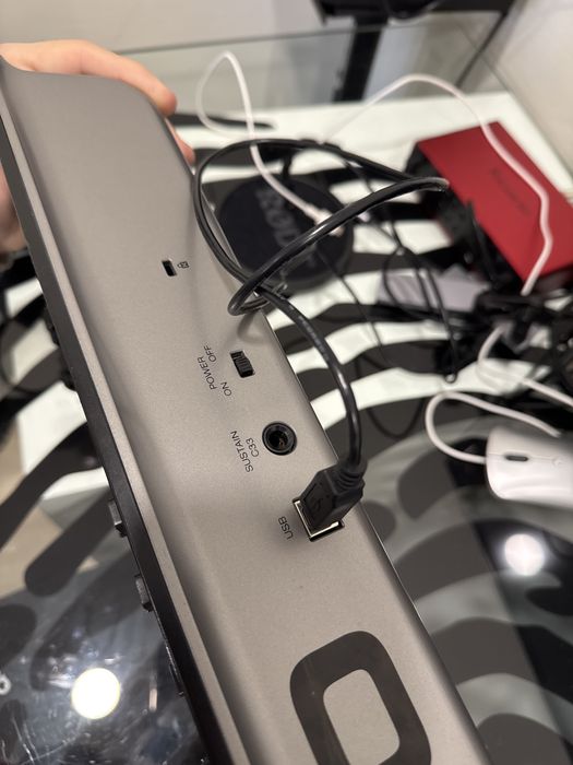 Teclado MIDI M-Audio Oxygen49 + Pedal de Sustain M Gear