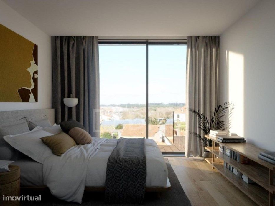 Apartamento T2 com varanda e garagem