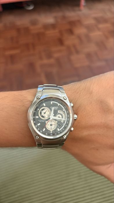 Vendo relógio Casio Edifice EF-507D-1AVDF