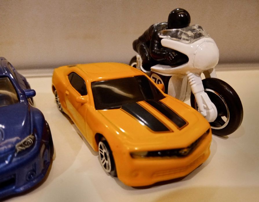 Hot Wheels e outros - 14 carros - Lote completo ou isolados