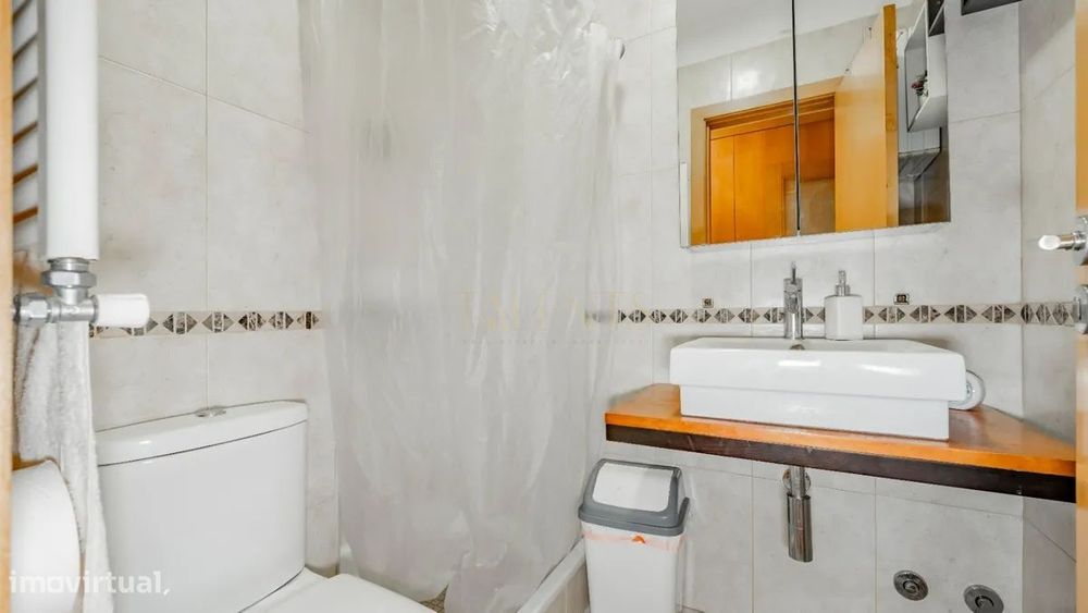 Apartamento T3 em Fradelos | 146 m² | Varanda c/ Churrasqueira