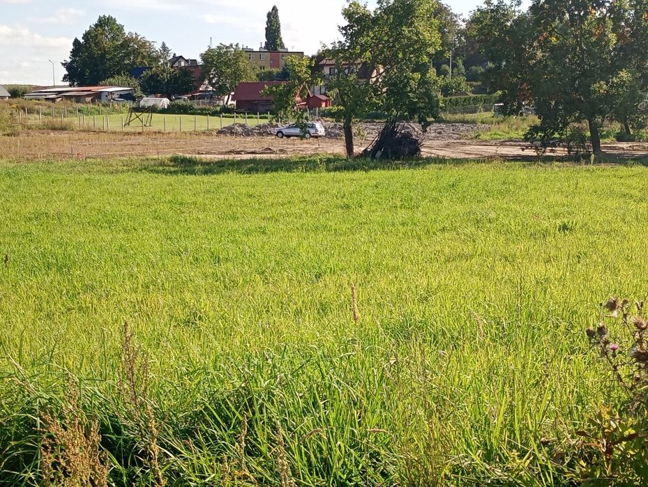 Sprzedam atrakcyjną działkę budowlaną 10 arów ,Szafranki