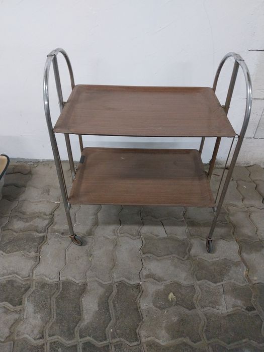 Wielofunkcyjna półka (barek)na kółkach