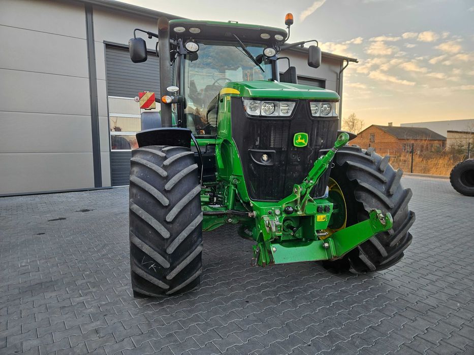 John Deere 7270R