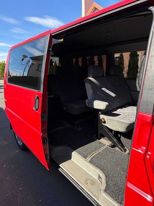 Volkswagen t4 Caravelle 2.5 tdi 75 кВт 1998