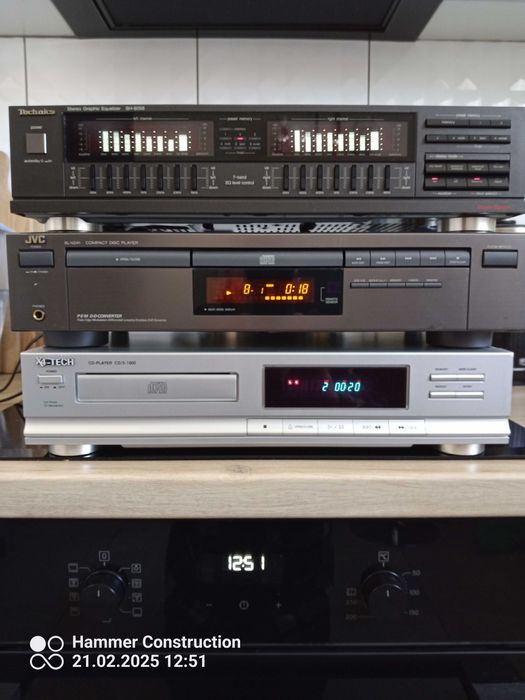 Sprzedam Super CD X4-TECH  S-1000 z oryg. pilotem.