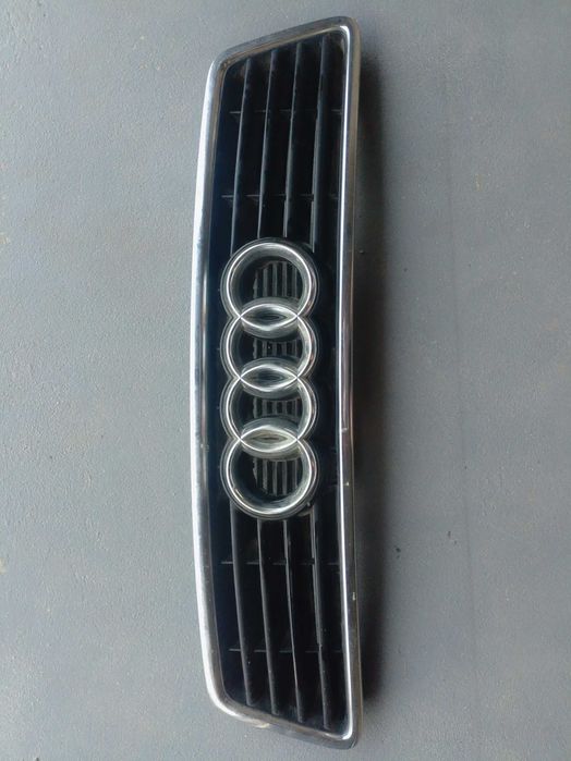 Решітка радіатора для  Audi A6C5