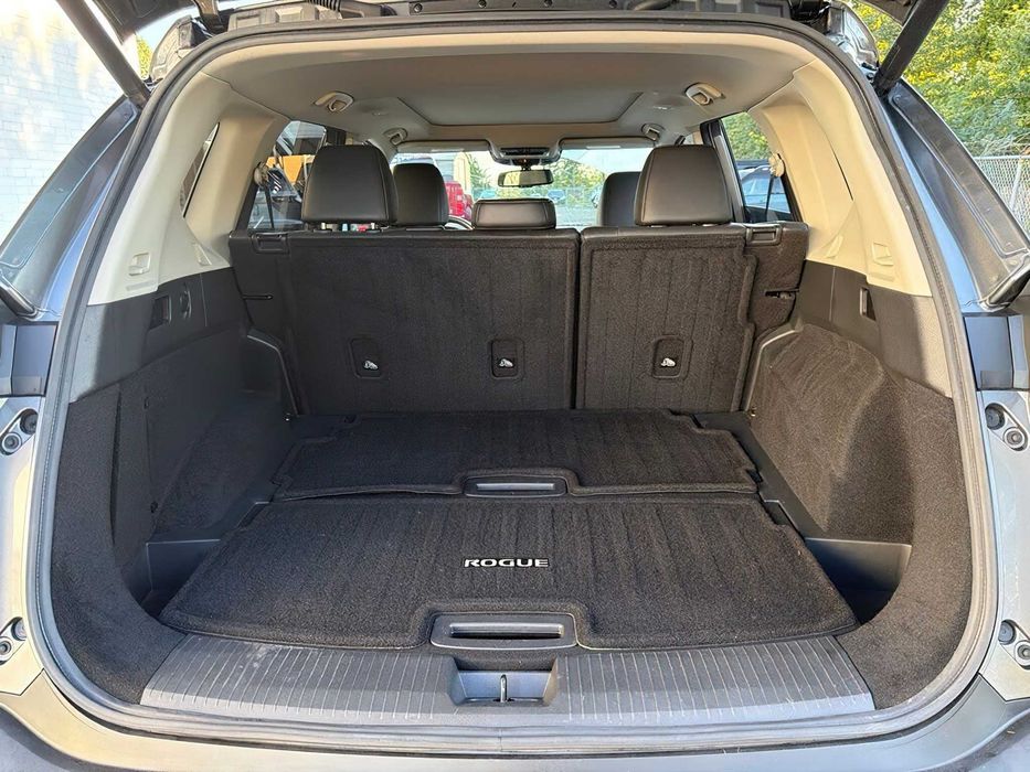Nissan Rogue Platinum      2021