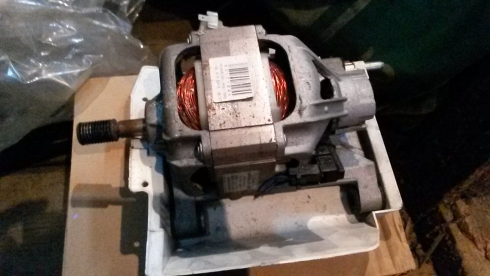 Silnik elektryczny do pralki Whirlpool AWG 650