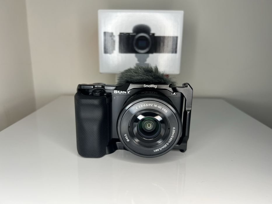 Sony ZV-E10 + Lente 16-50 + SmallRig + 5 Baterias + 2 Carregadores