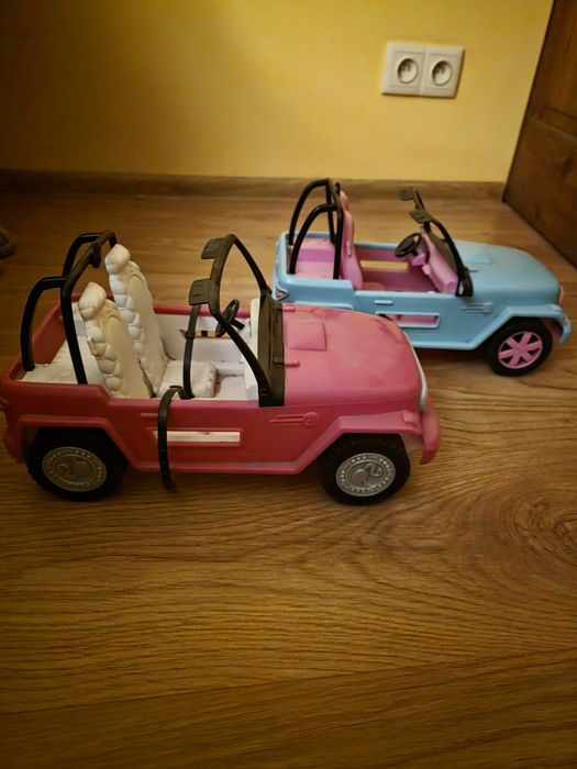 Samochód Barbie jepp
