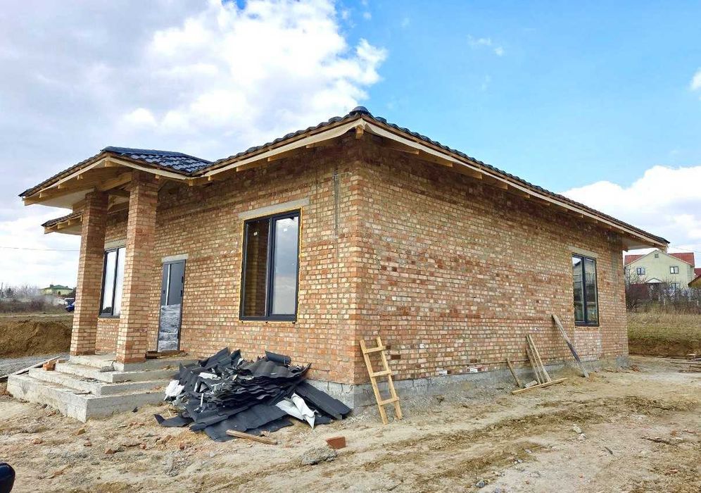 Продам будинок з ділянкою  6 сотих єОселя
