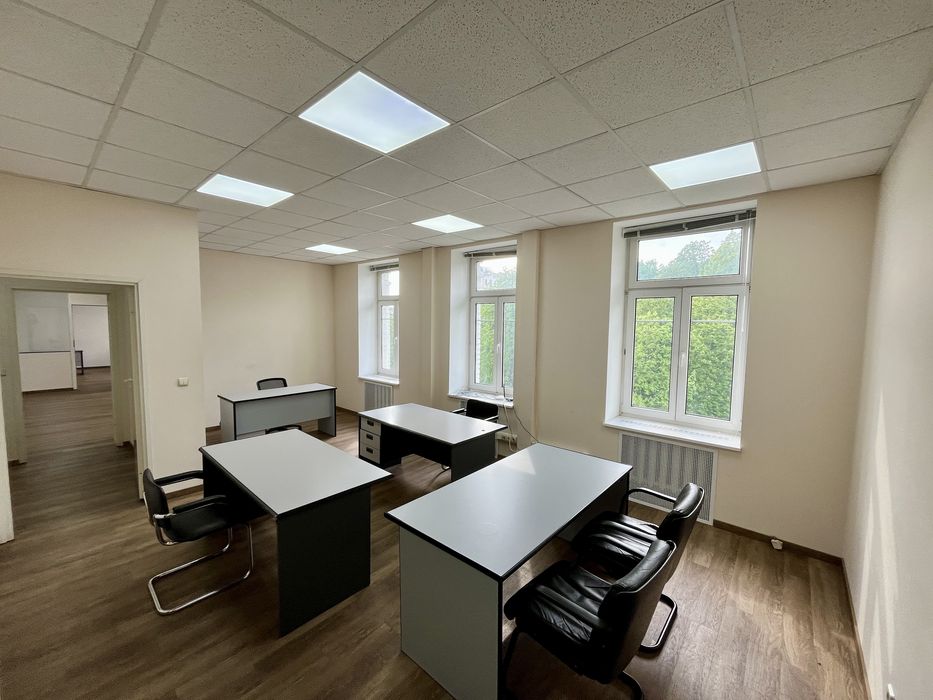 Офіс / Без комісії / 128 м2 / Парк Шевченка / Метро 5 хв. / Фасад