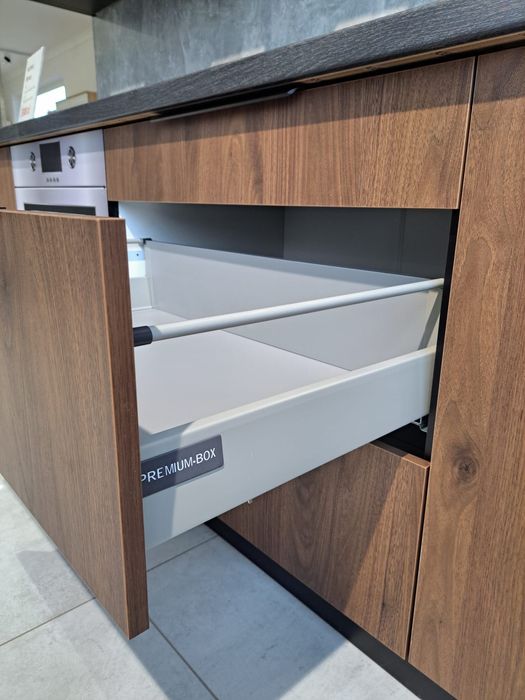 Meble kuchenne, szafki kuchenne, kuchnia modułowa. MONO/SIERRA/ALEX