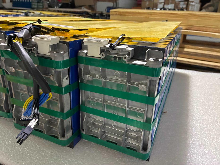 Заводська акумуляторна збірка Eve Lifepo4 105 Ah 3.2V 5.4kW 48V
