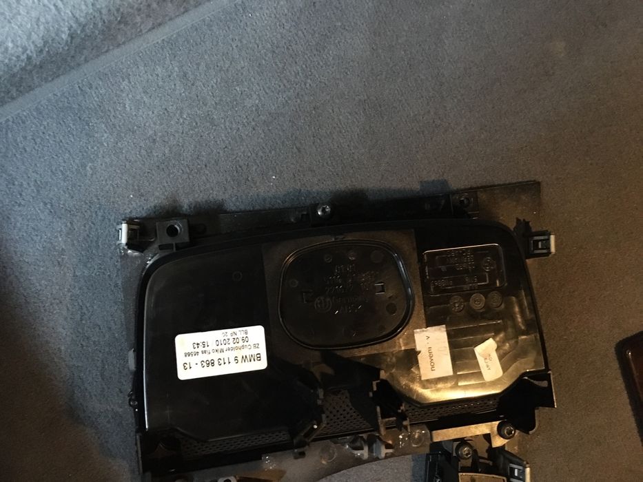 Рамка центральної панелі bmw f01/f02