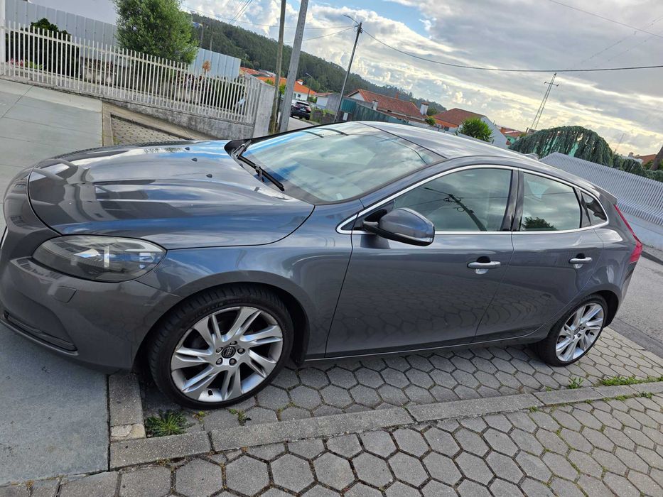 Volvo v40 - D2 de 2012