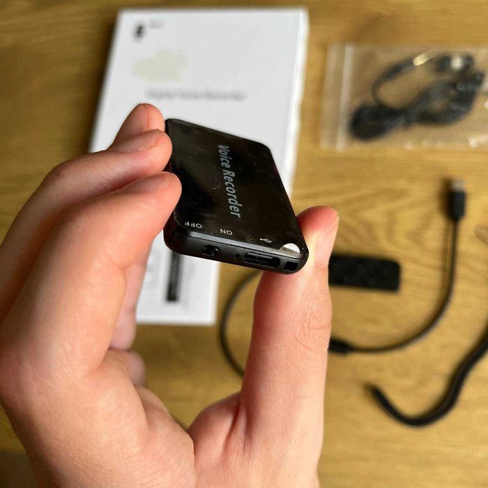 Цифровий голосовий диктофон V15 pro