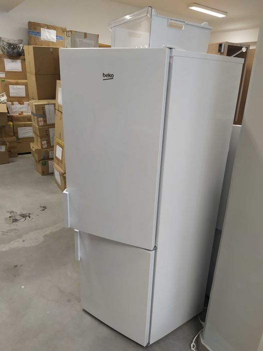 Lodówka Beko biała