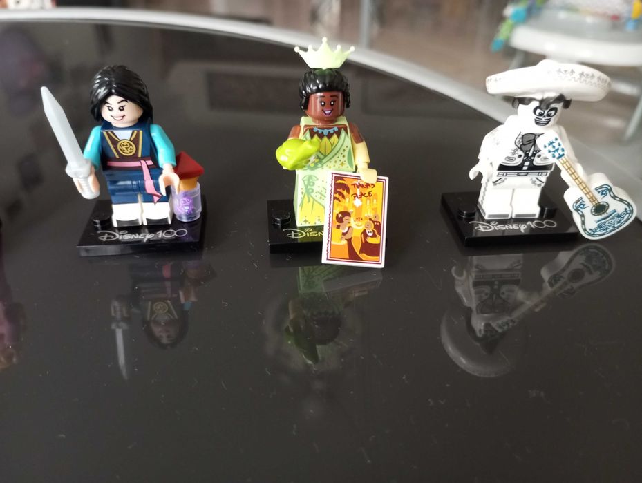 Minifigura tipo Lego Disney 100