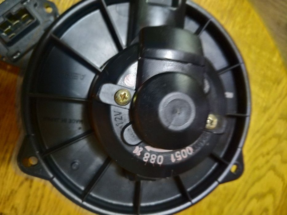 Моторчик печки на Сузуки Болено1998-2002