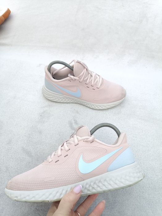 Женские кроссовки беговые Nike р40
