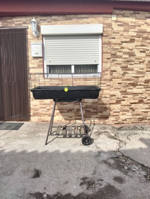 Vendo gaiola as medidas 1 m por 55