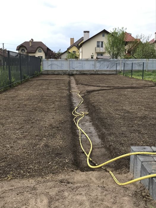 Культивація ділянок,розчистка,косіння трави.