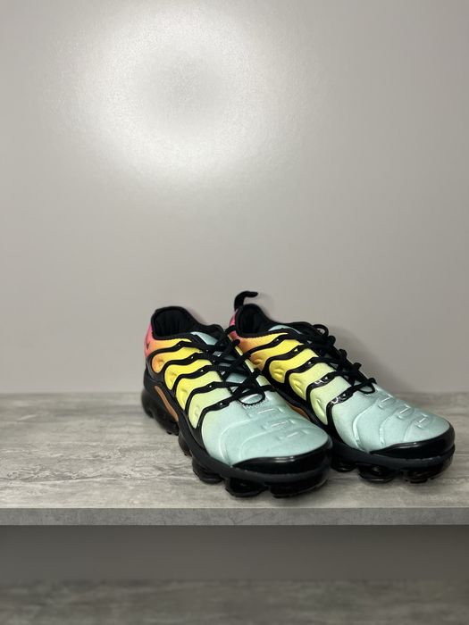Кросівки Nike Air VaporMax Plus «Rainbow Gradient»