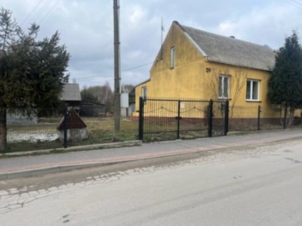 Na sprzedaż gospodarstwo w Kielcach – działka 1700 m² z domem