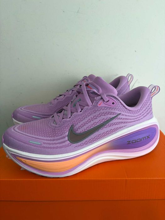 Buty do biegania Nike Vomero Plus HV8154-503