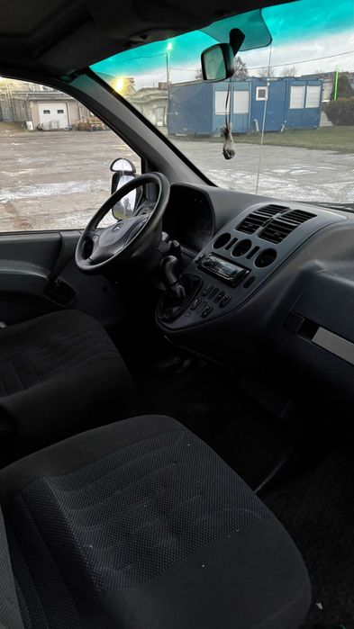 Mercedes Vito srebny mat